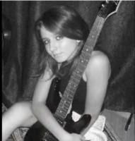 ea knta la chitara shi voce blaxy girls